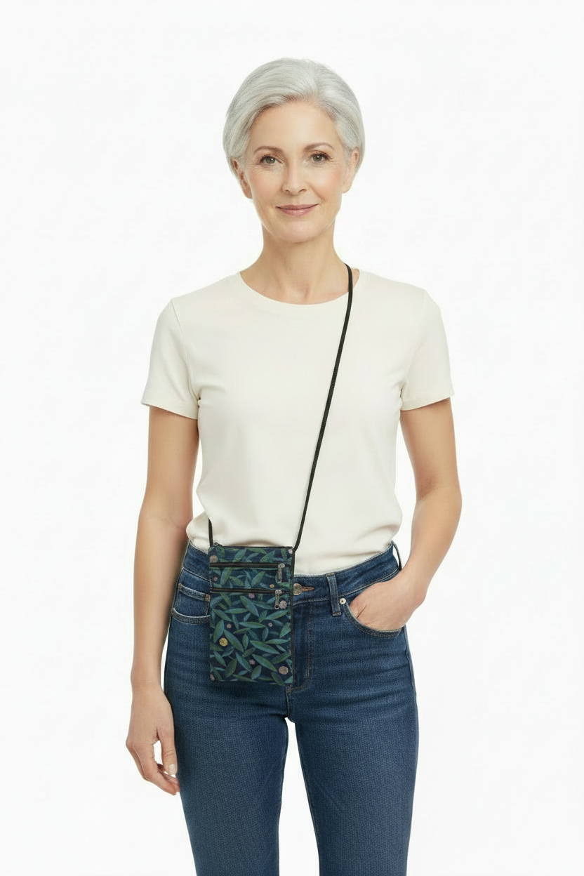 T83 L35 Olives with Silver-Haired Model