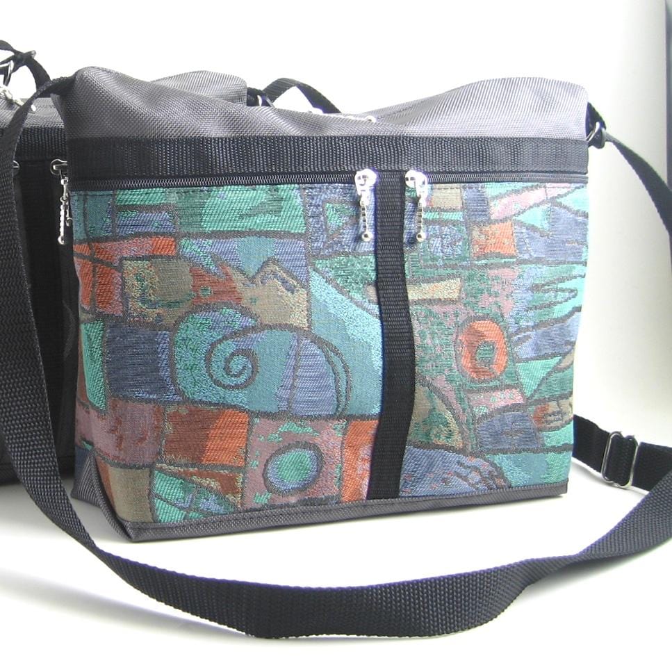 222L medium organizer purse in Gray Nylon with fabric accent pockets