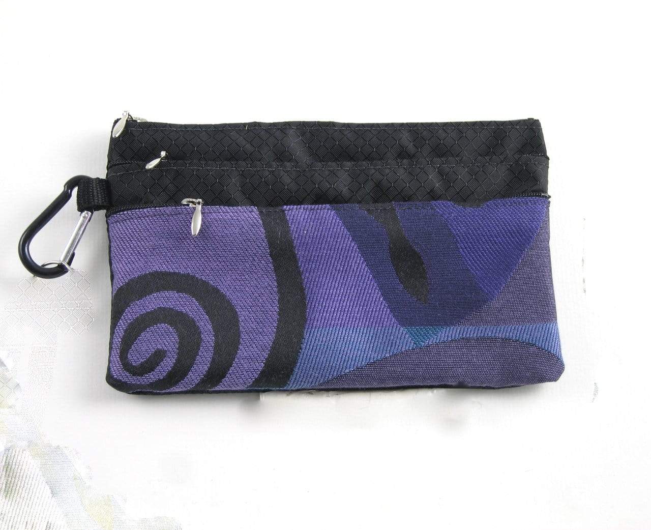 49R 3 zipper organizer with wristlet and carabiner clip