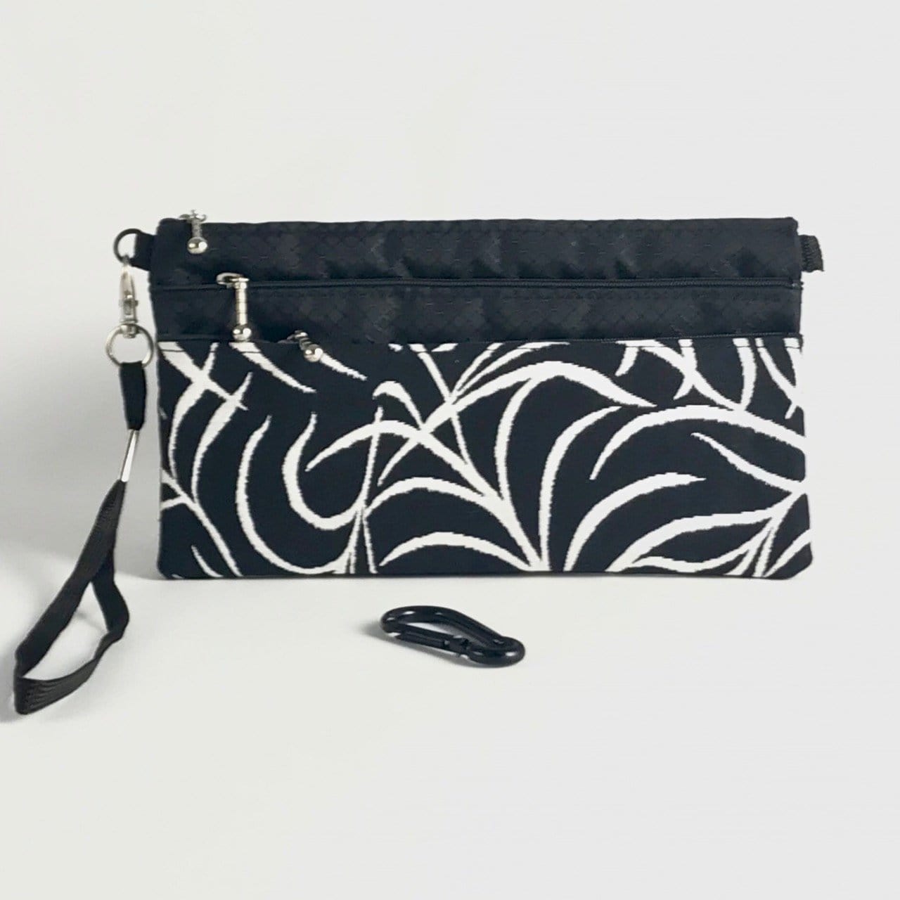59R Wider 3 zipper organizer with wristlet and carabiner clip