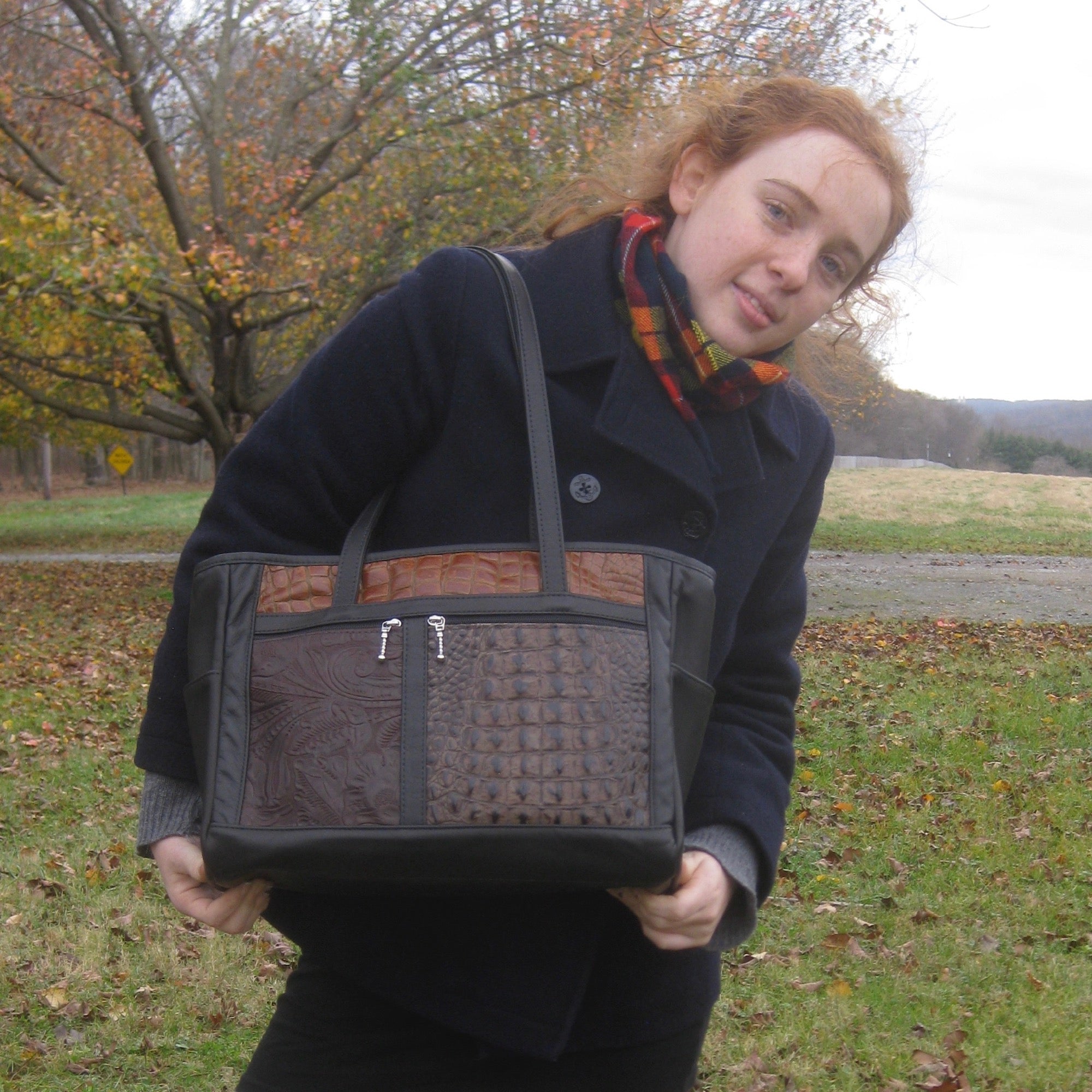 Sofia Boxy Tote V204